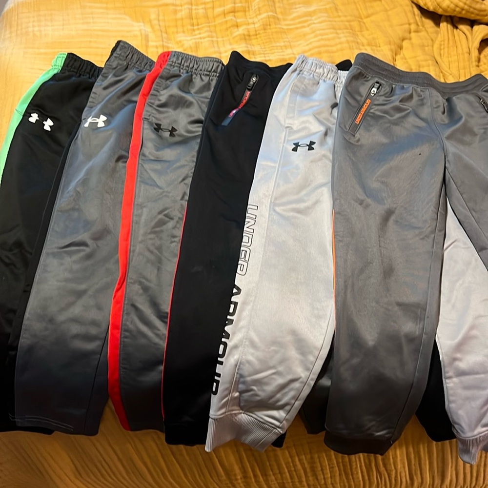 Lot of 6 Under Armour pants. All size 6